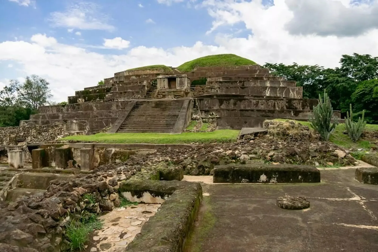 Tazumal archaeological ruins